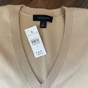 Tan Ann Talyor sweater size small